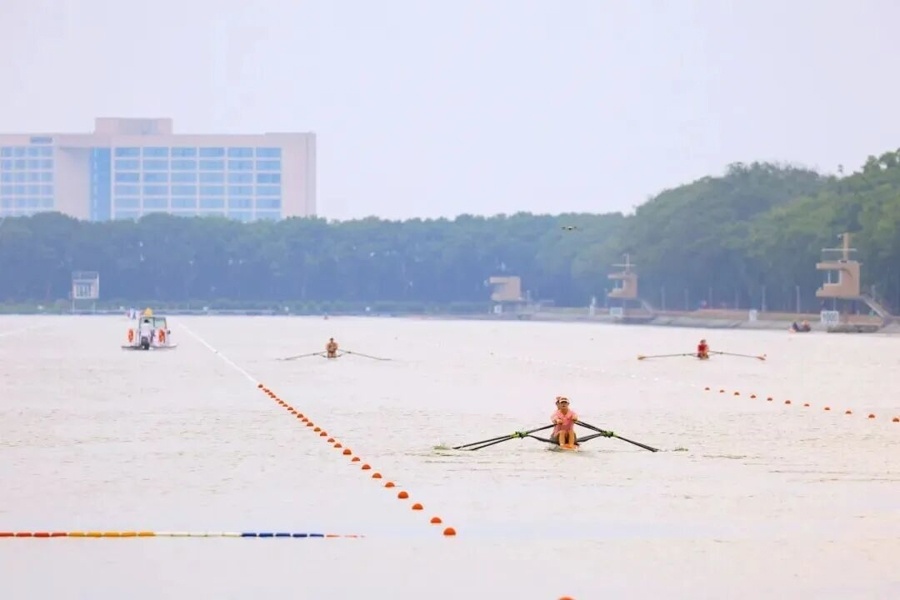 赛艇比赛中 赛艇比赛中