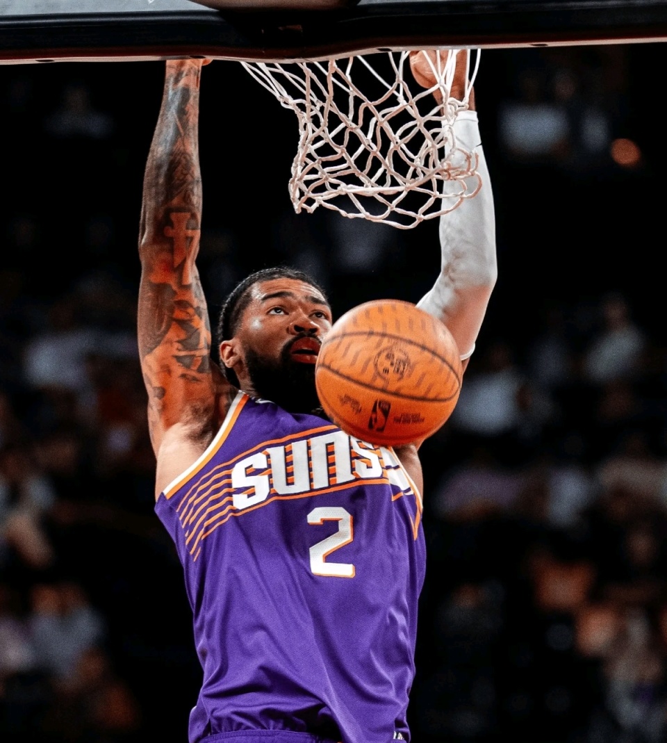 投连拿, Lc, 篮回应