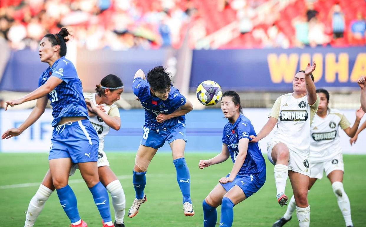 中国武汉车, 武汉女足获, 主场迎战风
